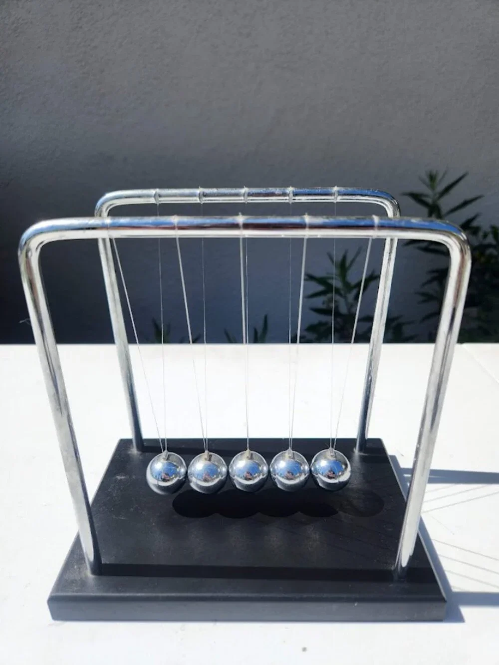 Large Newtons Cradle Balance Pendulum Physics 5 Balls Kinetic Toy Office Decor H